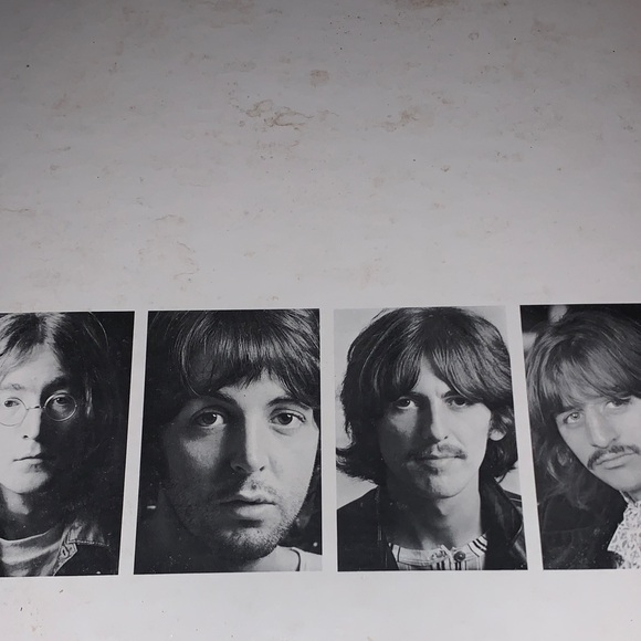 A Beatles album in good condition - Picture 2 of 4